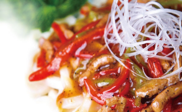 黑椒肉丝拌乌冬